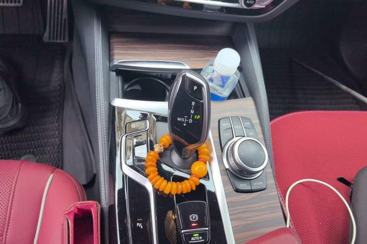 Used BMW 5 Series 2022 Restyled 530Li Leading Edition M Sport Package Gear Lever