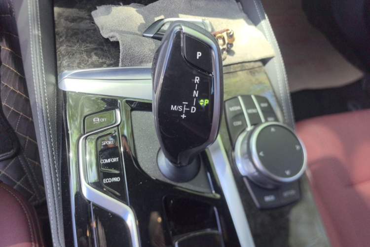Used BMW 5 Series 2022 Second Facelift 525Li M Sport Package Gear Lever