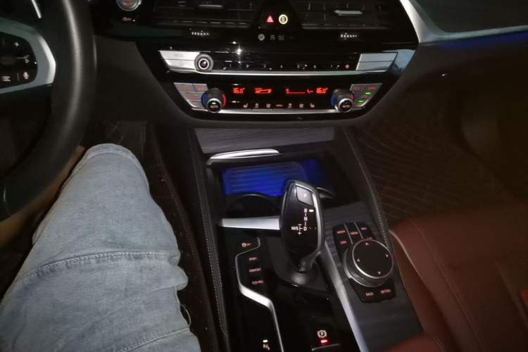 Used BMW 5 Series 2022 530Li Leading Model M Sport Package Gear Lever