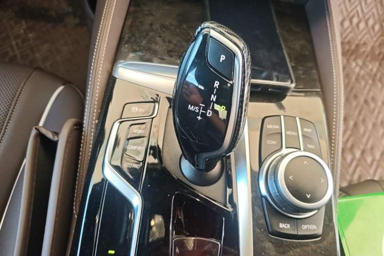 Used BMW 5 Series 2022 Restyled 525Li M Sport Package Gear Lever
