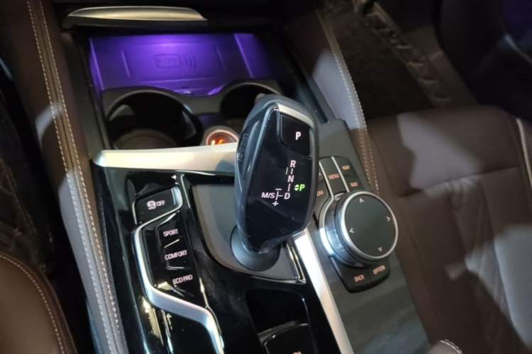 Used BMW 5 Series 2022 Restyled 530Li Leading Edition M Sport Package Gear Lever