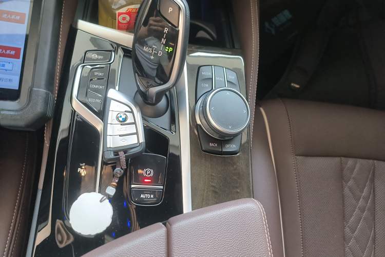 Used BMW 5 Series 2022 Restyled 525Li M Sport Package Gear Lever