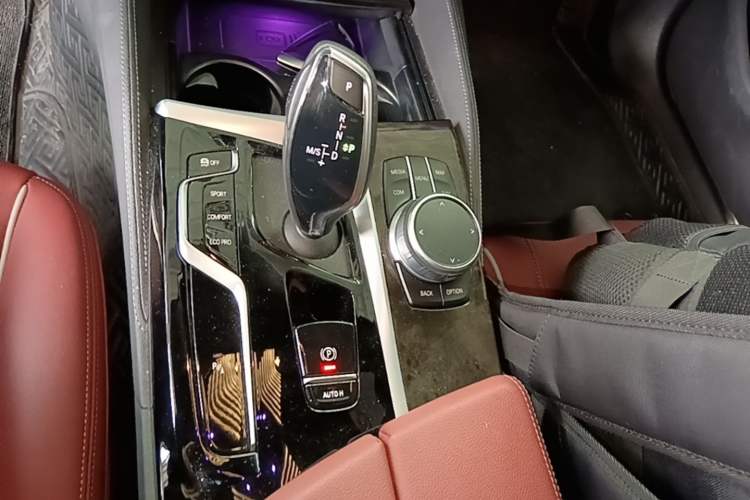 Used BMW 5 Series 2022 Restyled 525Li M Sport Package Gear Lever