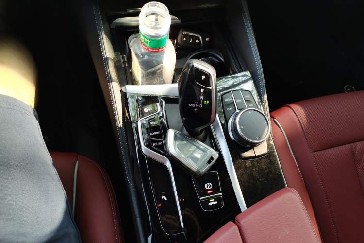 Used BMW 5 Series 2022 Restyled 525Li M Sport Package Gear Lever
