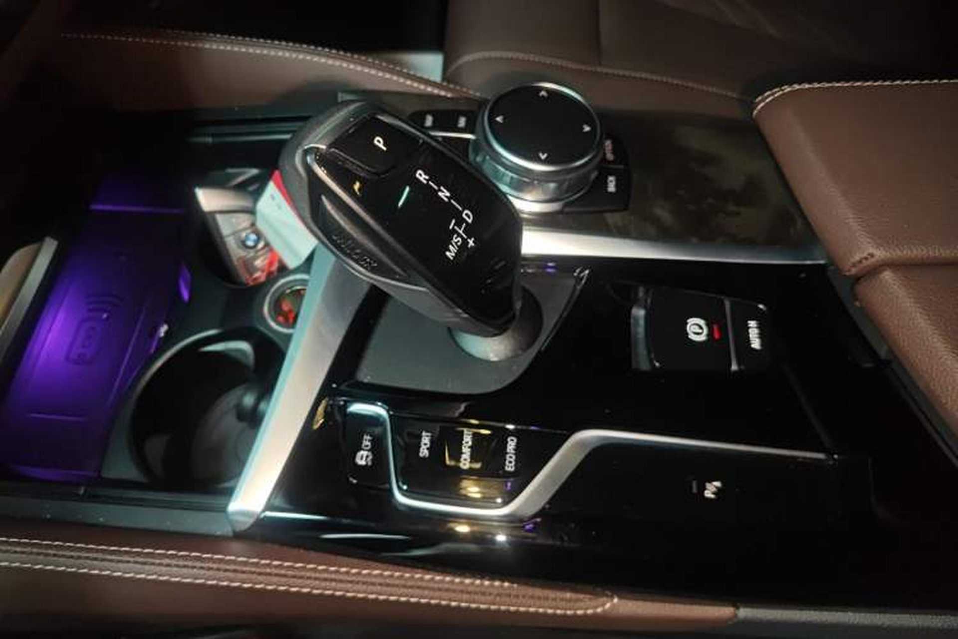 Used BMW 5 Series 2022 Second Facelift 525Li Luxury Package Gear Lever