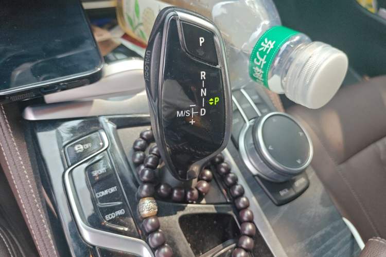 Used BMW 5 Series 2022 Second Facelift 530Li Leading Edition M Sport Package Gear Lever