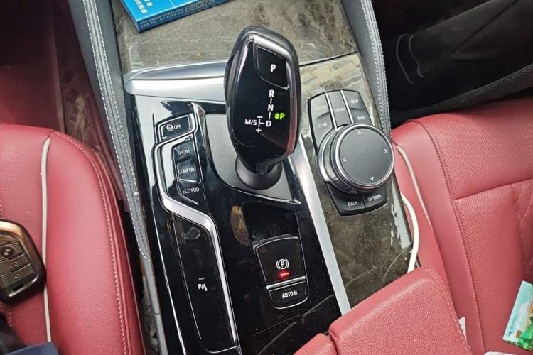 Used BMW 5 Series 2022 Second Facelift 525Li M Sport Package Gear Lever