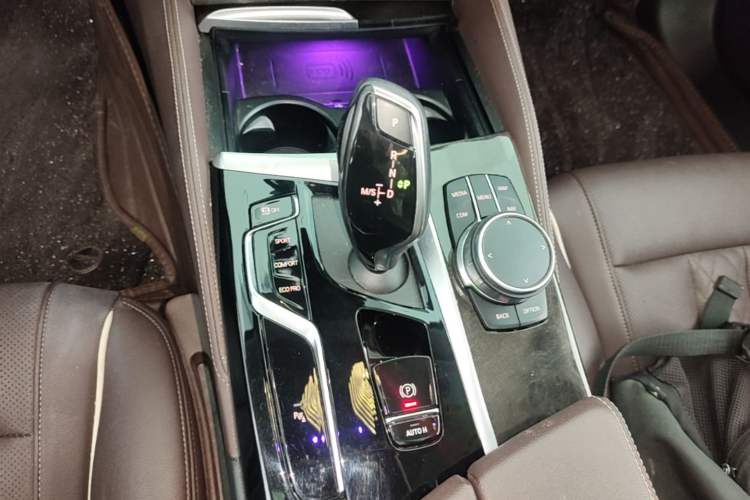 Used BMW 5 Series 2022 Restyled 525Li Luxury Package Gear Lever