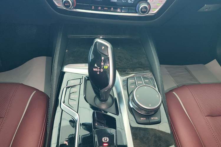 Used BMW 5 Series 2022 Second Facelift 525Li M Sport Package Gear Lever