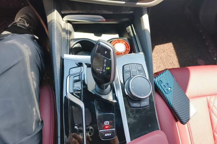 Used BMW 5 Series 2022 Second Facelift 525Li M Sport Package Gear Lever