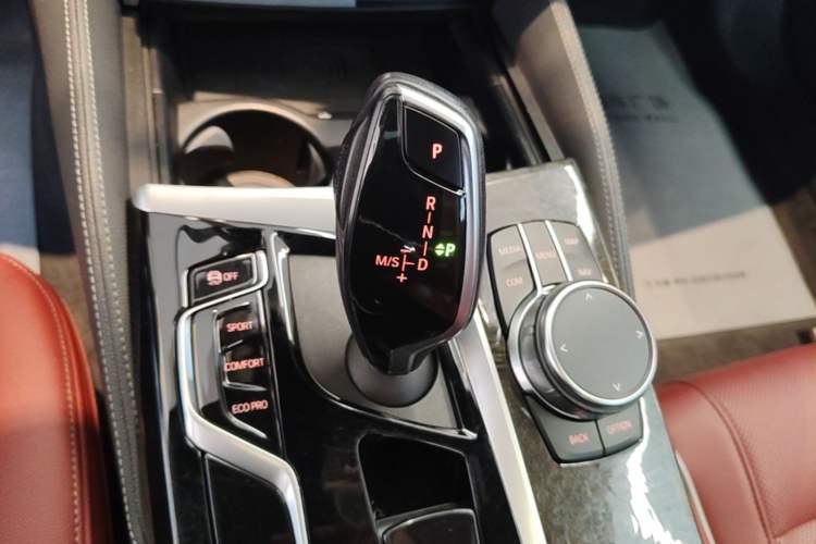 Used BMW 5 Series 2022 Second Facelift 525Li M Sport Package Gear Lever