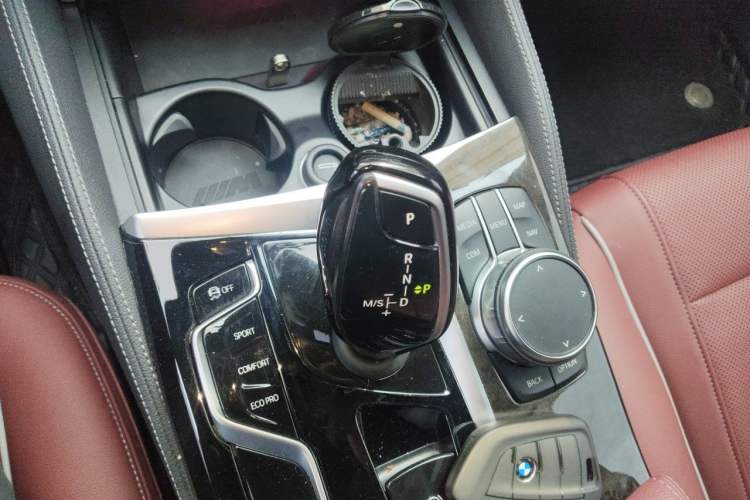 Used BMW 5 Series 2022 Second Facelift 525Li M Sport Package Gear Lever