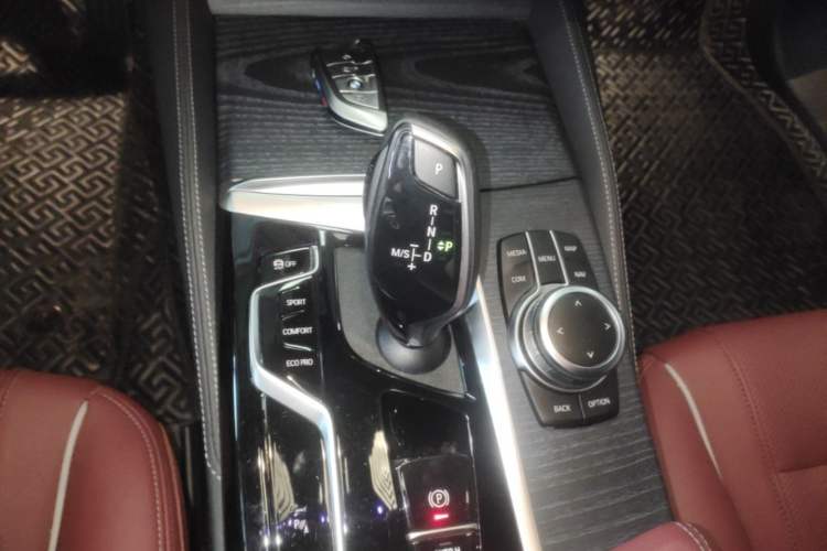 Used BMW 5 Series 2022 Restyled 530Li Leading Edition M Sport Package Gear Lever