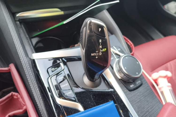Used BMW 5 Series 2022 Restyled 530Li Leading Edition M Sport Package Gear Lever