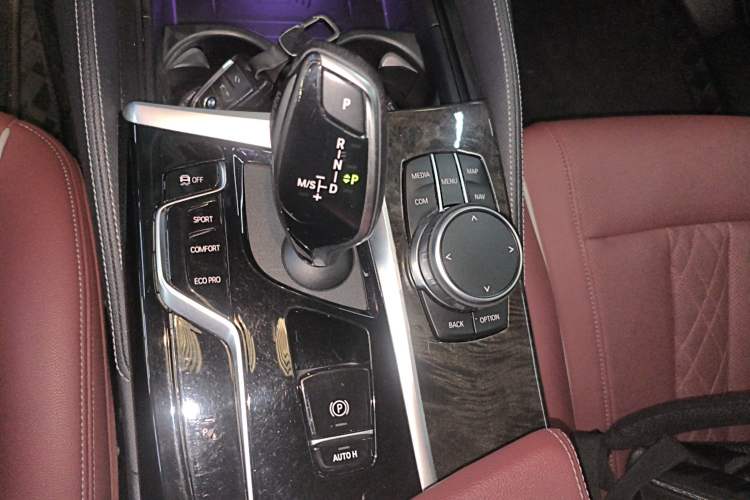 Used BMW 5 Series 2022 Restyled 525Li M Sport Package Gear Lever