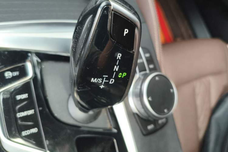 Used BMW 5 Series 2022 Second Facelift 530Li xDrive M Sport Package Gear Lever