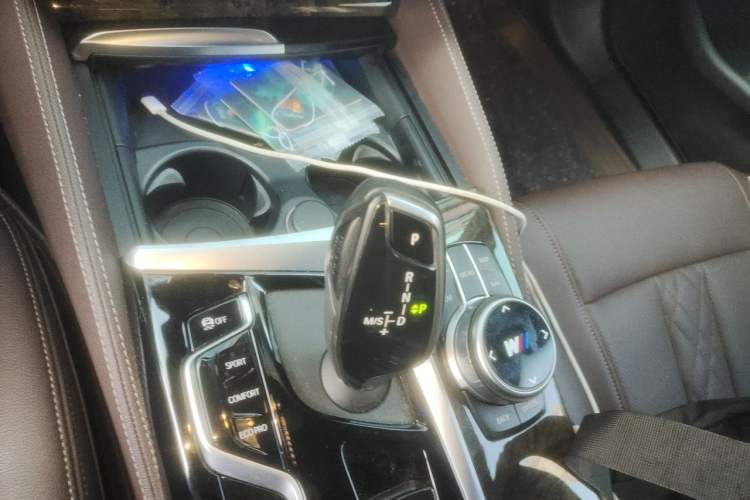 Used BMW 5 Series 2022 Restyled 525Li M Sport Package Gear Lever