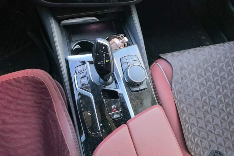 Used BMW 5 Series 2022 Second Facelift 525Li M Sport Package Gear Lever