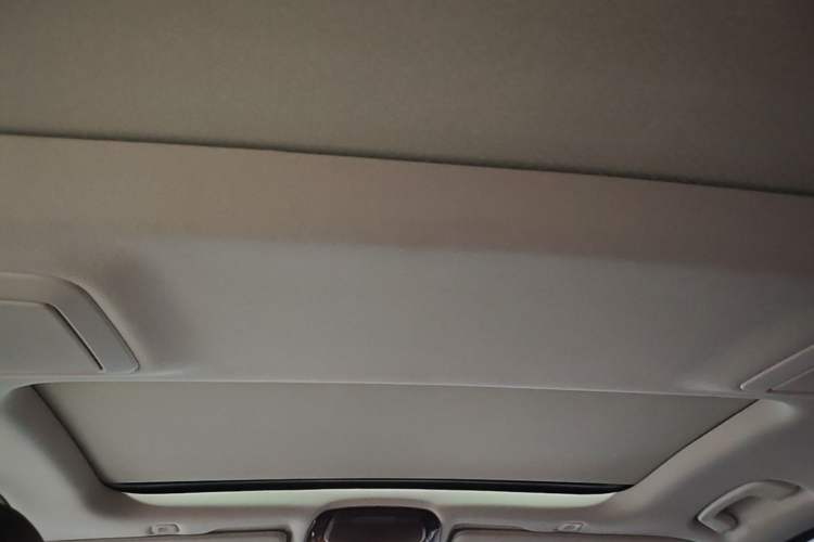 Used BMW 5 Series 2022 Second Facelift 530Li Leading Edition M Sport Package Headliner