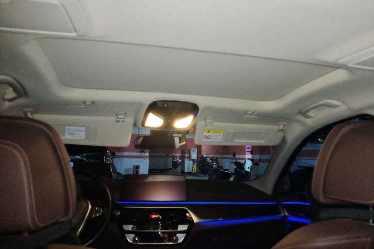 Used BMW 5 Series 2022 Updated 530Li Luxury Edition Premium Package Headliner