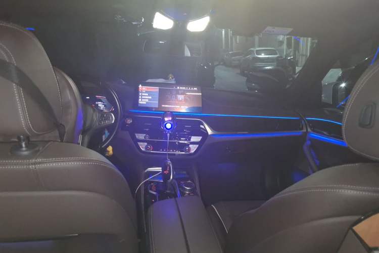 Used BMW 5 Series 2022 Restyled 525Li M Sport Package Headliner