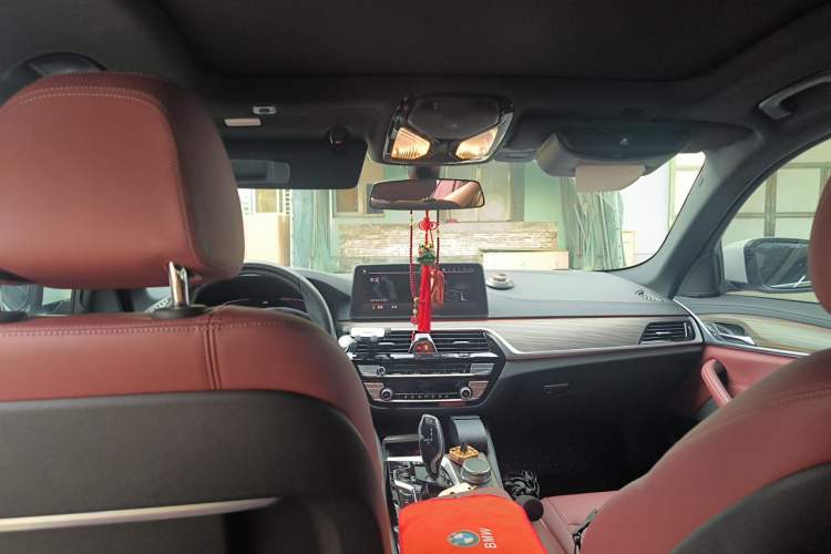 Used BMW 5 Series 2022 Restyled 530Li Leading Edition M Sport Package Headliner