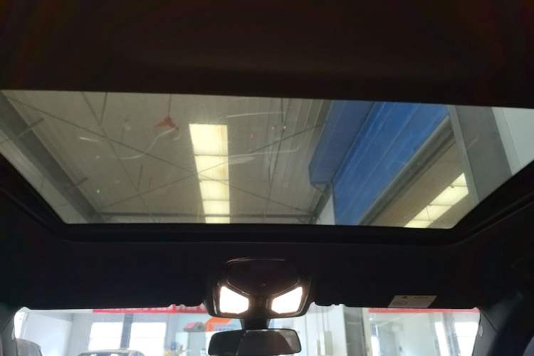Used BMW 5 Series 2022 Second Facelift 525Li M Sport Package Headliner