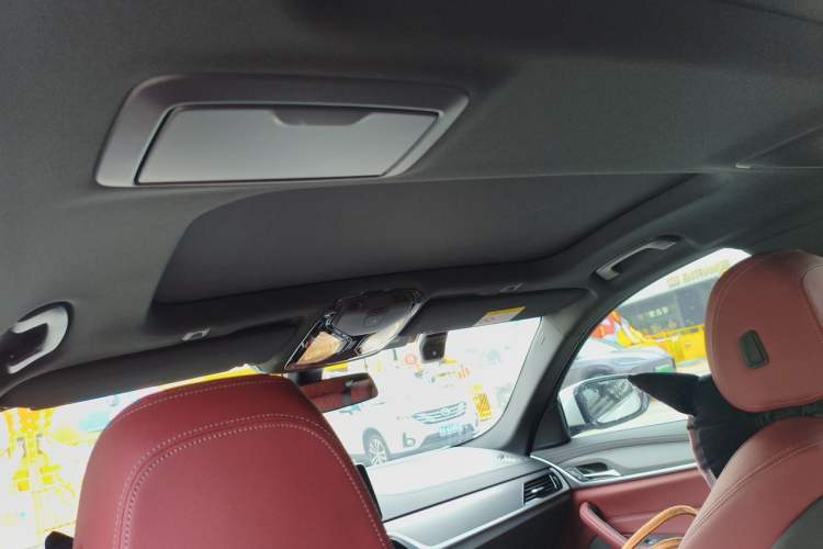 Used BMW 5 Series 2022 Restyled 530Li Leading Edition M Sport Package Headliner