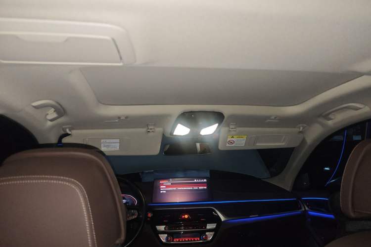 Used BMW 5 Series 2022 Updated 530Li Luxury Edition Premium Package Headliner