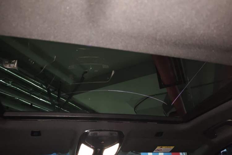 Used BMW 5 Series 2022 Second Facelift 525Li M Sport Package Headliner