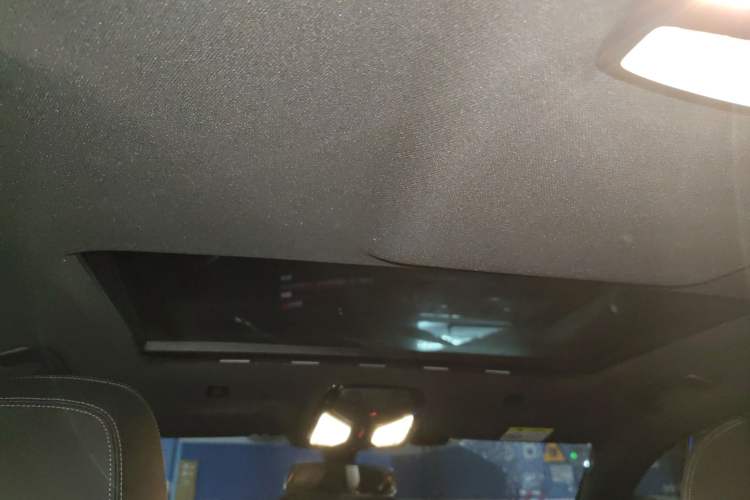 Used BMW 5 Series 2022 Second Facelift 525i M Sport Package Headliner
