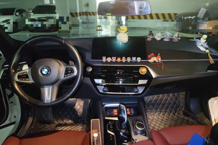 Used BMW 5 Series 2022 Second Facelift 530Li Luxury Version M Sport Package Headliner