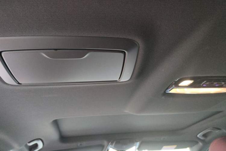 Used BMW 5 Series 2022 Restyled 525Li M Sport Package Headliner
