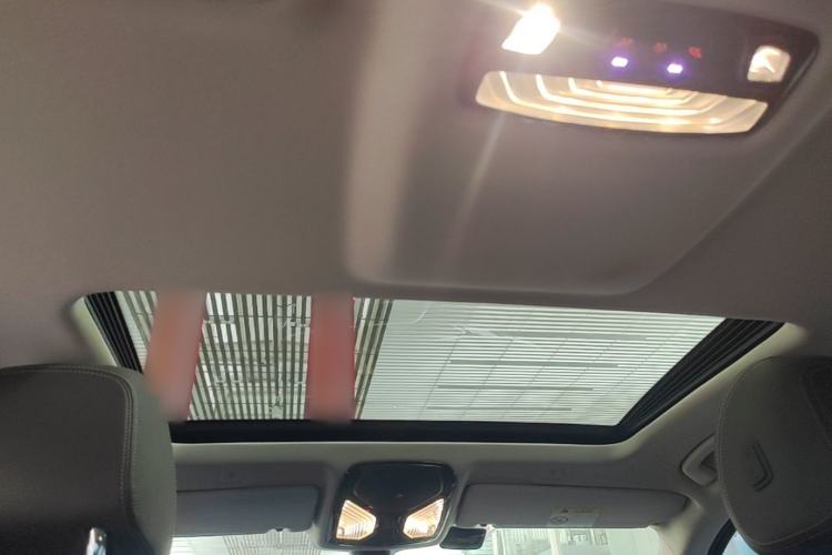 Used BMW 5 Series 2022 Restyled 525Li Luxury Package Headliner