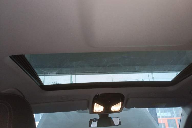 Used BMW 5 Series 2022 Restyled 525Li Luxury Package Headliner
