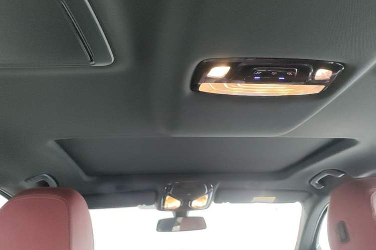 Used BMW 5 Series 2022 Restyled 525Li M Sport Package Headliner