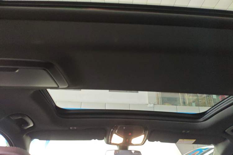 Used BMW 5 Series 2022 Revised Version 3 530Li Luxury Edition M Sport Package Headliner