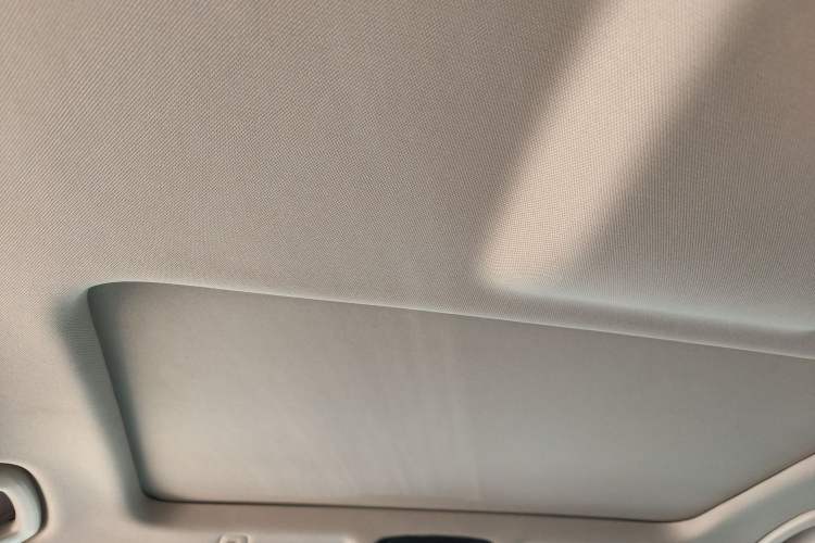 Used BMW 5 Series 2022 525Li Luxury Package Headliner