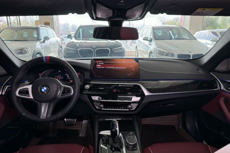 Used BMW 5 Series 2022 Second Facelift 525Li M Sport Package Interior 1