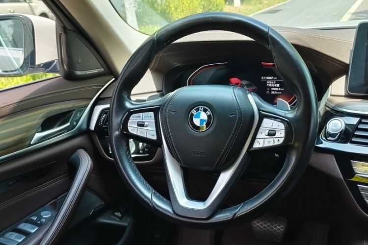 Used BMW 5 Series 2022 Second Facelift 530Li Leading Edition M Sport Package Interior 1