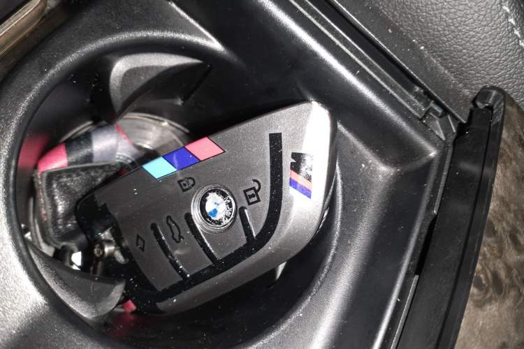 Used BMW 5 Series 2022 Second Facelift 525Li M Sport Package Interior 1