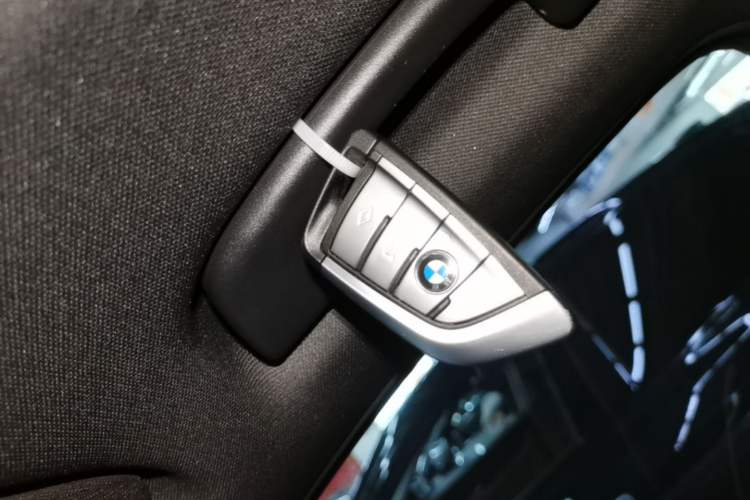 Used BMW 5 Series 2022 Second Facelift 525Li M Sport Package Interior 1