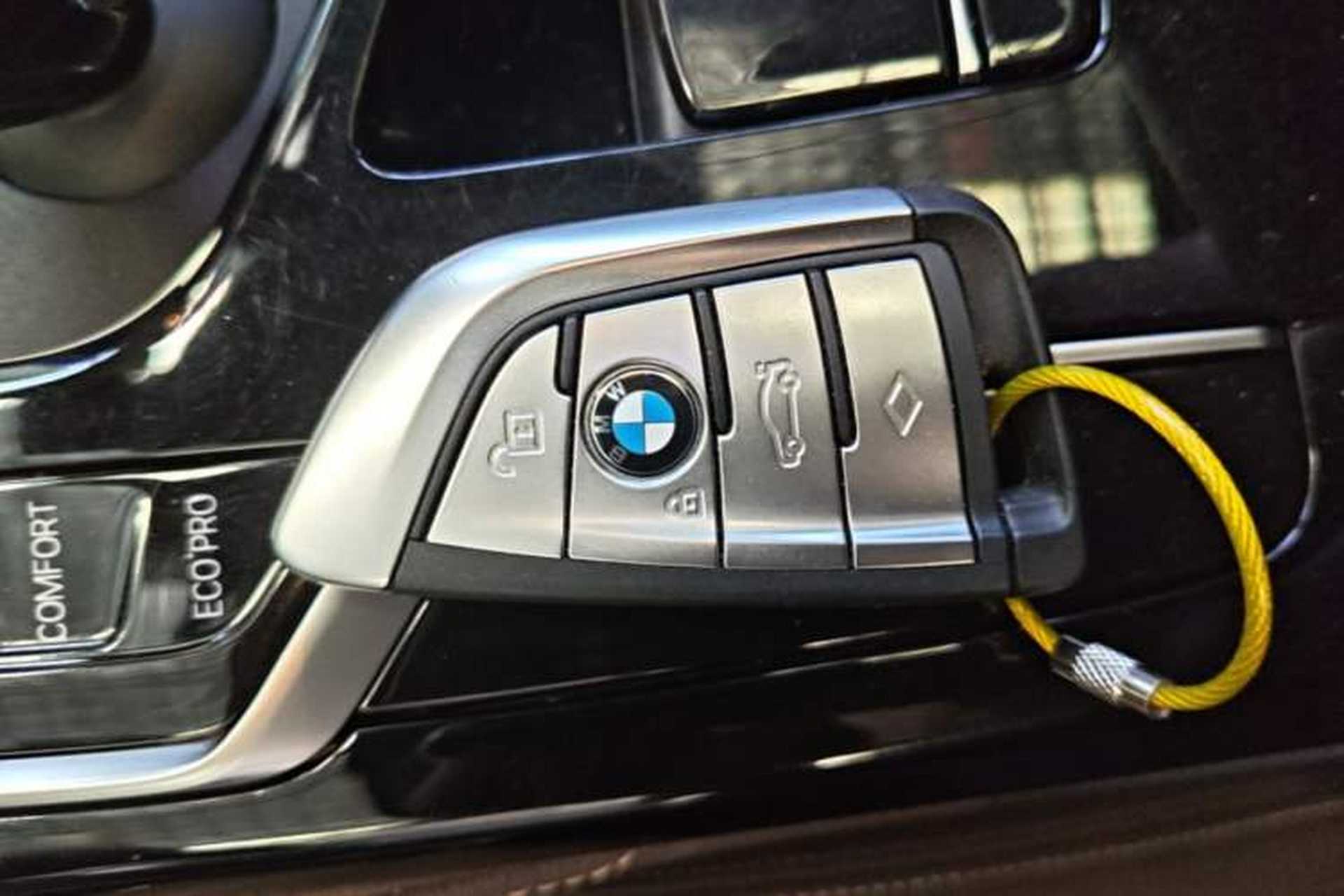 Used BMW 5 Series 2022 Second Facelift 525Li M Sport Package Interior 1
