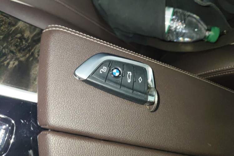 Used BMW 5 Series 2022 Restyled 525Li M Sport Package Interior 1