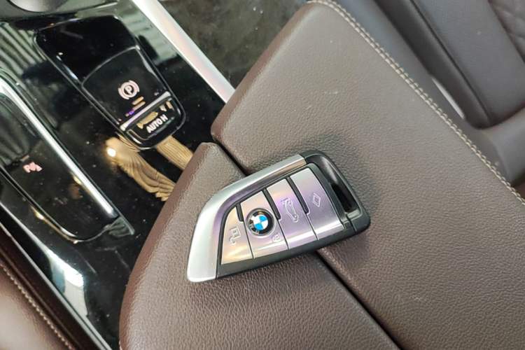 Used BMW 5 Series 2022 Restyled 525Li Luxury Package Interior 1