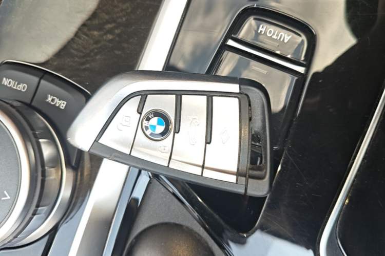 Used BMW 5 Series 2022 Restyled 525Li Luxury Package Interior 1