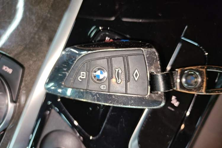 Used BMW 5 Series 2022 Second Facelift 525Li M Sport Package Interior 1