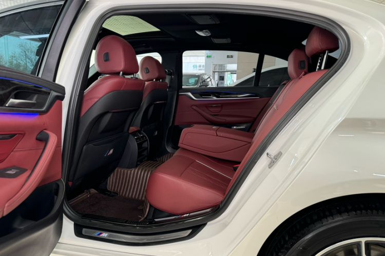 Used BMW 5 Series 2022 Second Facelift 525Li M Sport Package Interior 12