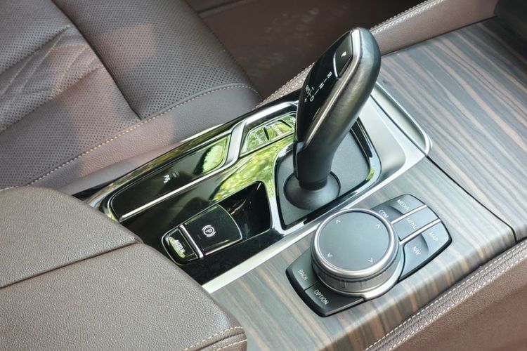 Used BMW 5 Series 2022 Second Facelift 530Li Leading Edition M Sport Package Interior 2