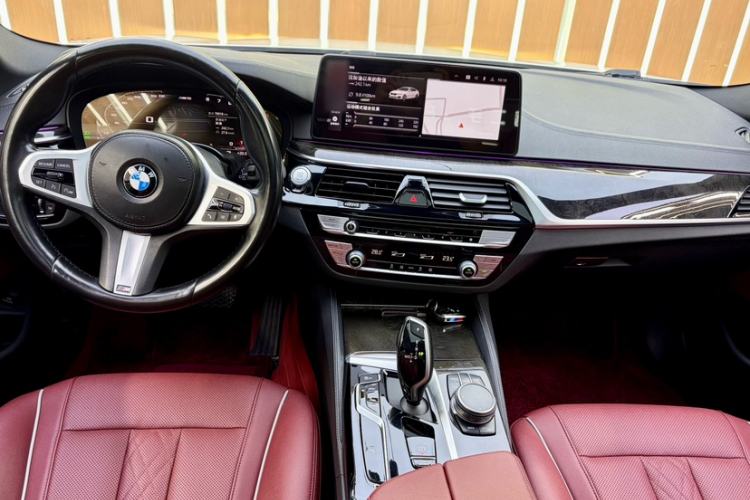 Used BMW 5 Series 2022 525Li M Sport Package Interior 2